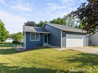 466 Madison Ct SE, Kentwood, MI, 49548