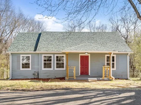 1005 Kendrick St, Clarksville, TN 37043