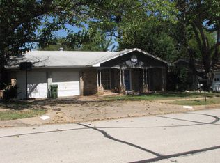 1813 Knoxville Dr, Bedford, TX 76022