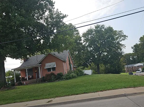 2515 Frank Scott Pkwy W, Belleville, IL 62223
