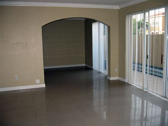 4th image of 15603 SW 41st St #196