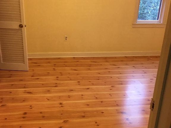 3rd image of 132 White St