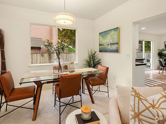4th image of 3304 125th Avenue NE