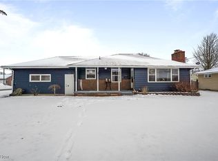 1810 Sequoya Dr, Poland, OH
