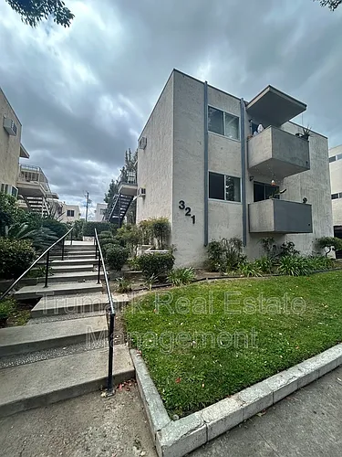 321 E Tujunga Ave #J Photo 1