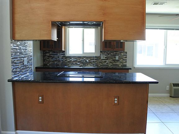 5th image of 886 Gilchrist Dr