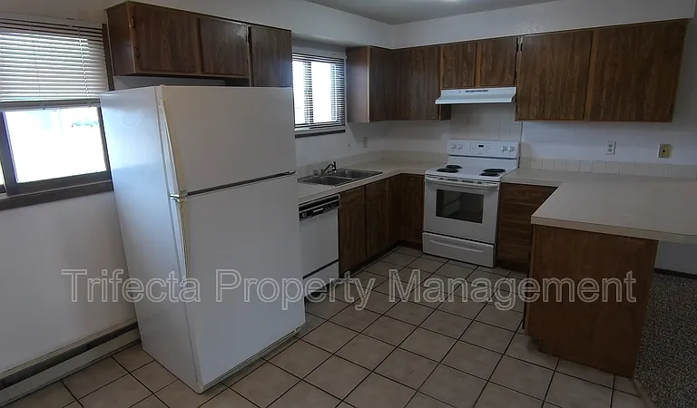 4953 Basswood Dr — Photo 6