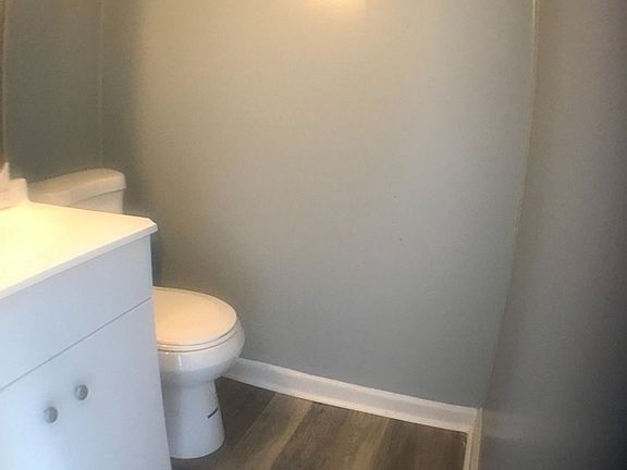 3rd image of 27 Brook St #B