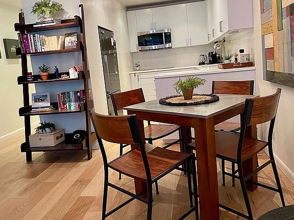 3rd image of 146 W 57th St APT 40E