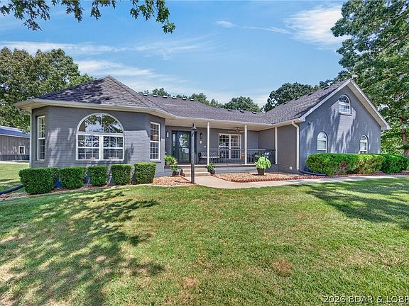 4th image of 358 El Greco Dr