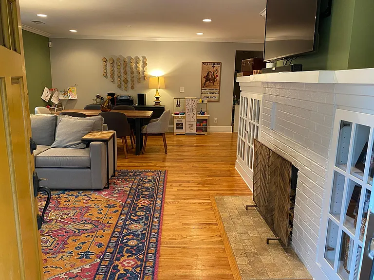 37 Clay St SE — Photo 2