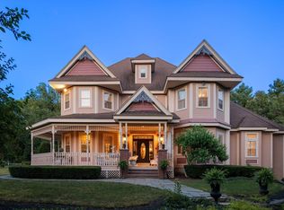 2 Country Way, Hopkinton, MA 01748