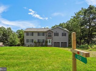 152 Granite Rd, Long Pond, PA 18334