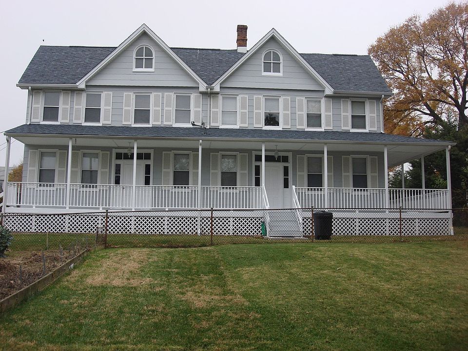 Large Charming Multi-Unit