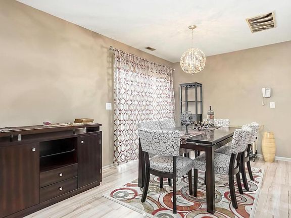 5th image of 3099 Pine Manor Blvd