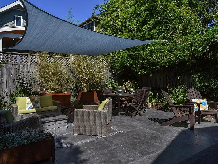 Great backyard with BBQ
