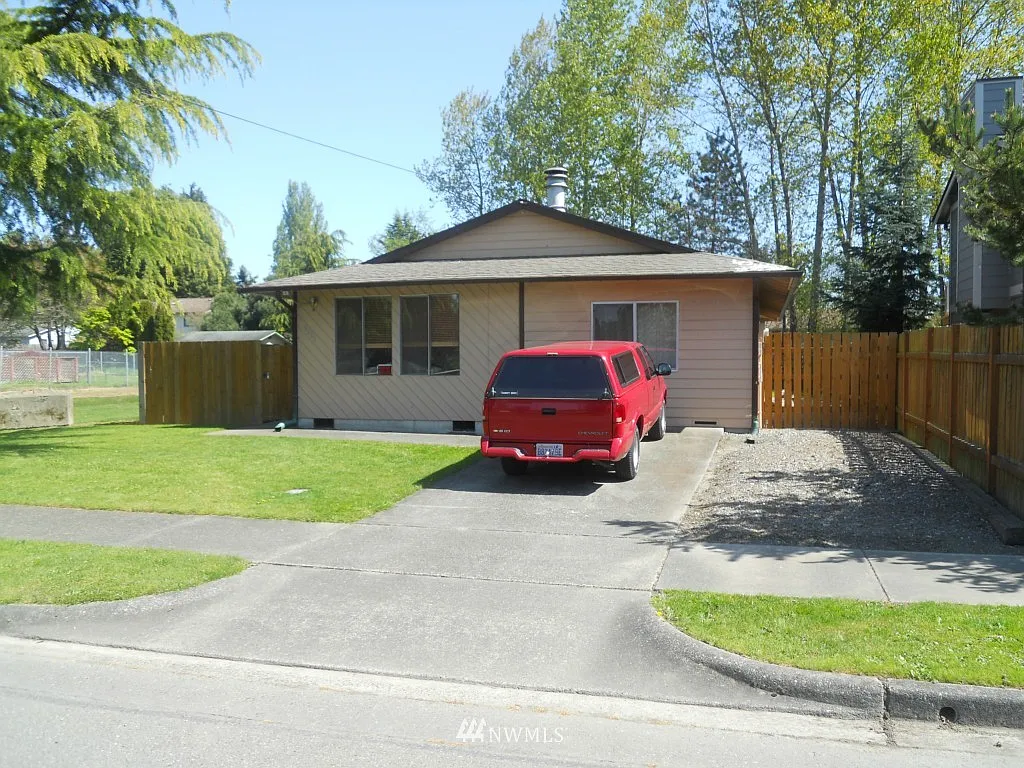 9001 E E Street photo 1