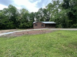 19 Oak Hill Dr, Winder, GA 30680