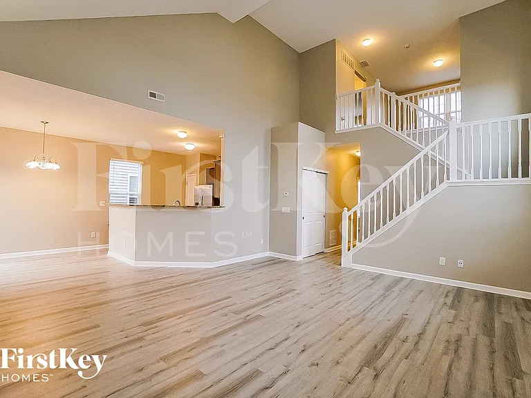 5679 Battle Creek Way — Photo 4