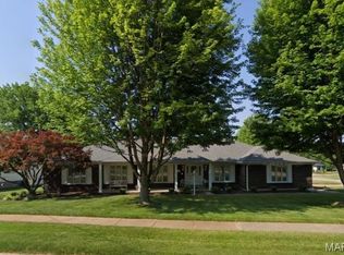 9826 Regency Pl, Saint Louis, MO