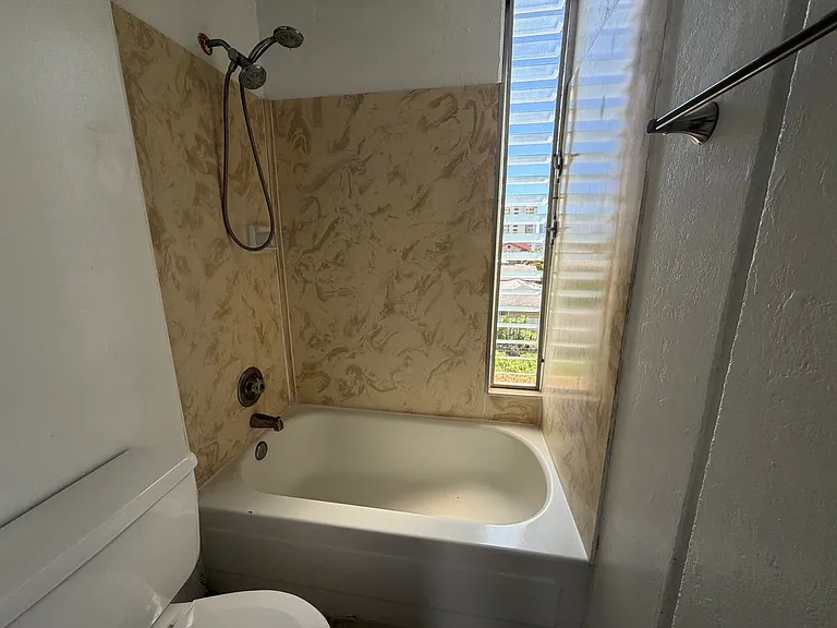 1315 Heulu St — Photo 18