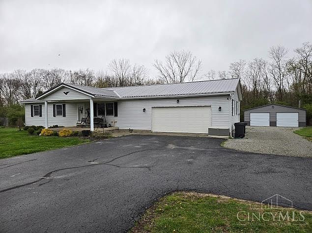 1st image of 198 Circle Dr