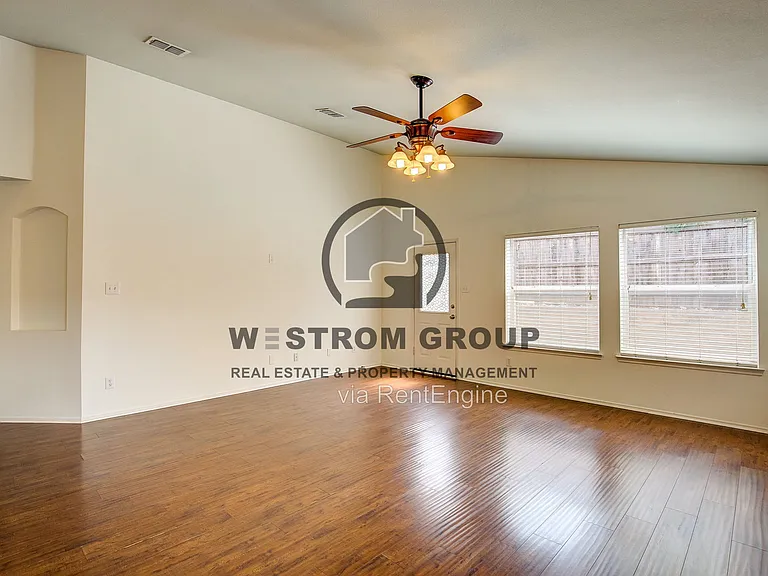 10200 Pear St — Photo 10