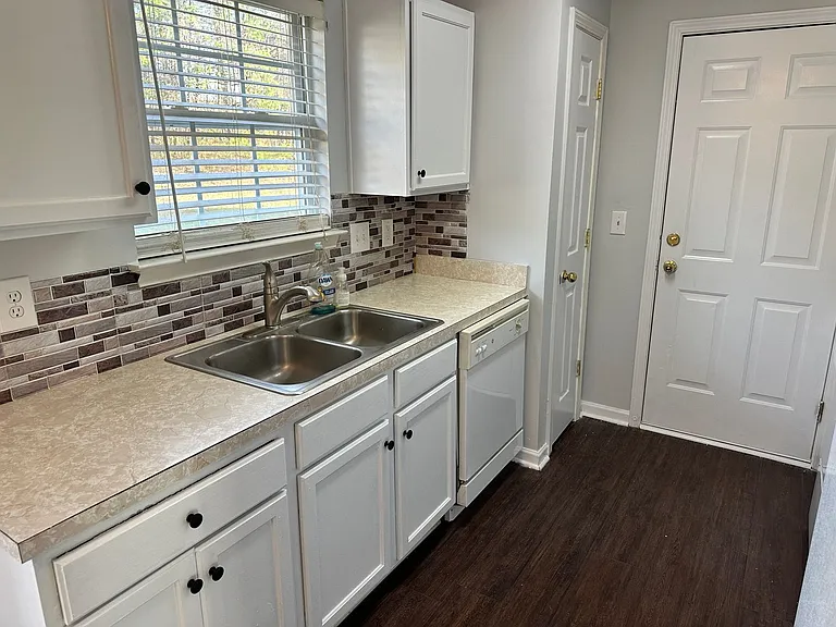 3534 Joel Turner Dr — Photo 6