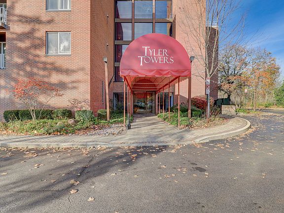 3rd image of 1450 Plymouth Ln APT 401