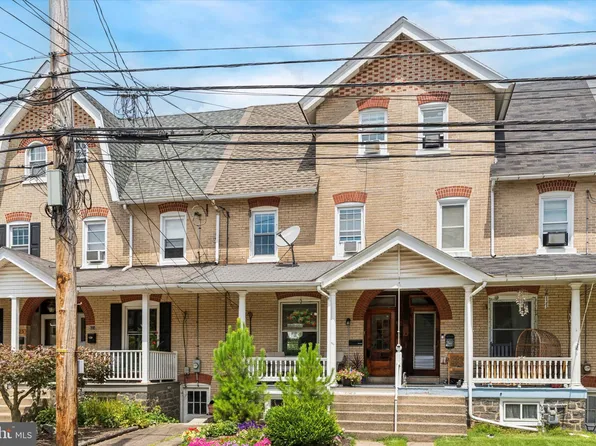 621 Juniper St, Quakertown, PA 18951