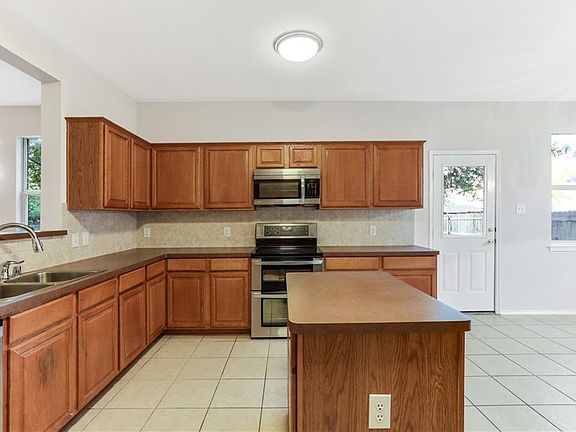 4th image of 1960 Caddo Springs Dr