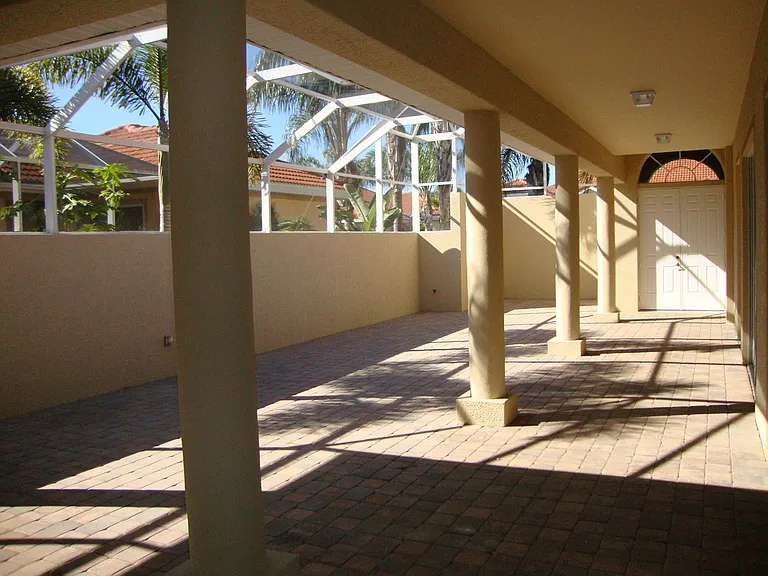 13942 Bently Cir — Photo 2