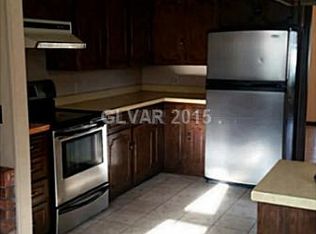 26 Westwood Dr, Fremont, OH 43420