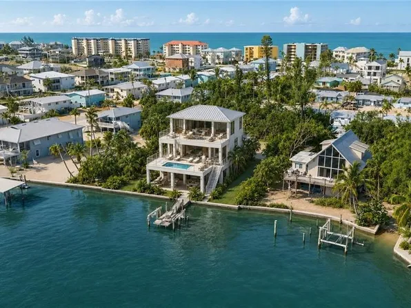 4851 Dolphin LN, FORT MYERS BEACH, FL 33931