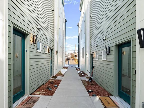 3rd image of 3220 W 20th Ave