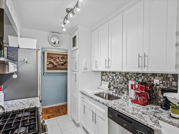 17-85 215th Street image 5 of 33