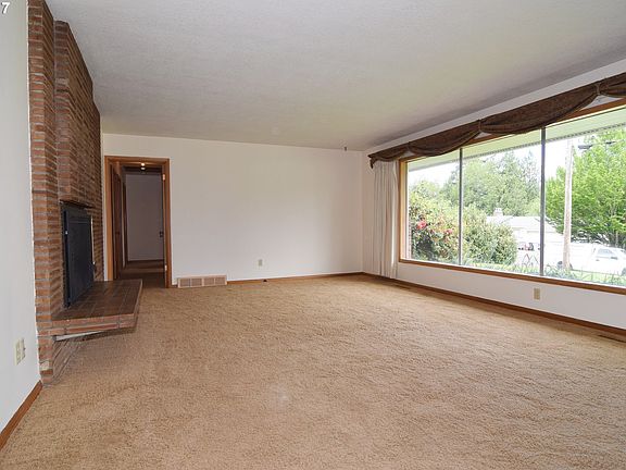 5th image of 10790 SW Derry Dell Ct
