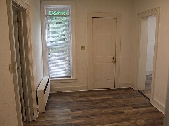 5th image of 375 Pipestone St #1