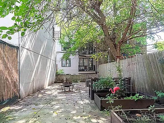 3rd image of 760 Willoughby Ave #5