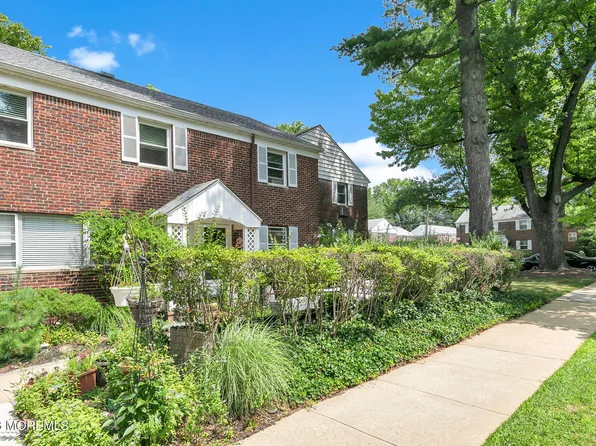 160 Manor Drive, Red Bank, NJ 07701