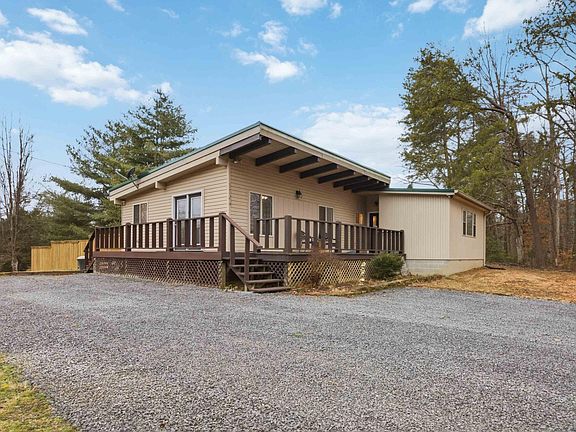 3rd image of 1704 Harbor Springs Rd