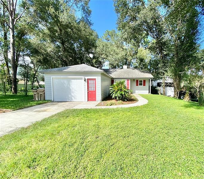 1st image of 25819 Aberdovey Ave