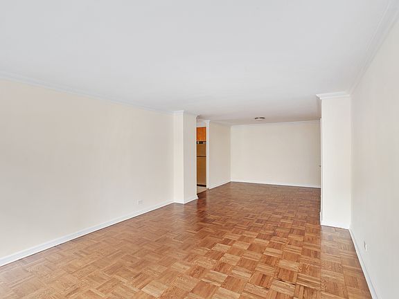 4th image of 315 W 57th St APT 15J