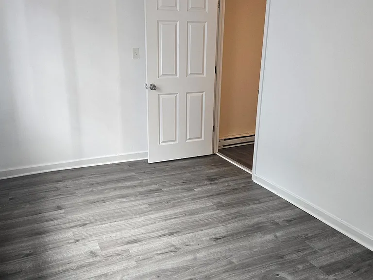 5810 Lincoln Ave — Photo 3