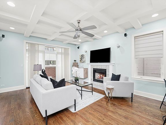 3rd image of 1622 N Bosworth Ave #2