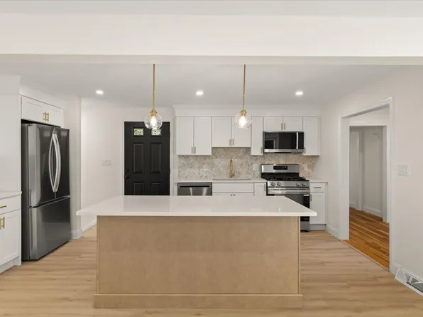347 Poskus St, Stoughton, MA 02072