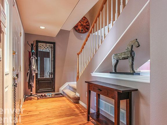 4th image of 335 N Josephine St