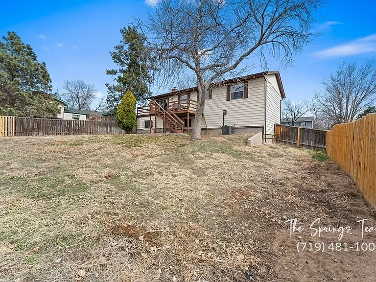 1730 Hathaway Dr — Photo 6