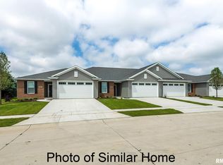 5677 Red Fox Rd, Bettendorf, IA 52722