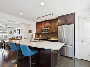 27 N Aspen Hills Grn SW, Calgary, AB T3H 0H6